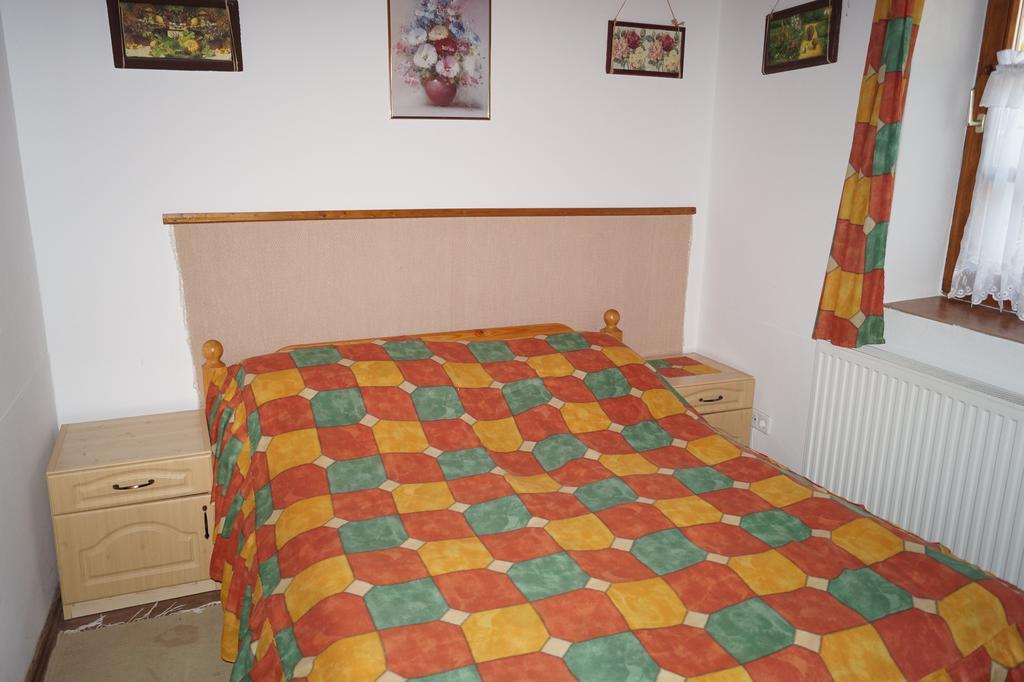 Cseresznyés Vendégház Szomolya Exterior foto